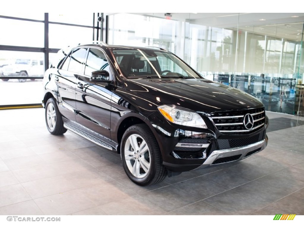 2015 ML 350 4Matic - Black / Black photo #1