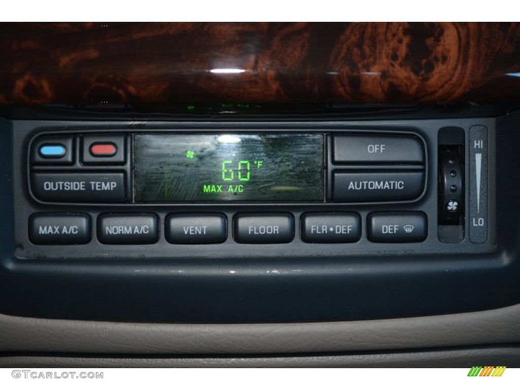 2004 Grand Marquis LS - Arizona Beige Metallic / Medium Parchment photo #21
