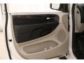 Stone White - Grand Caravan Mainstreet Photo No. 5