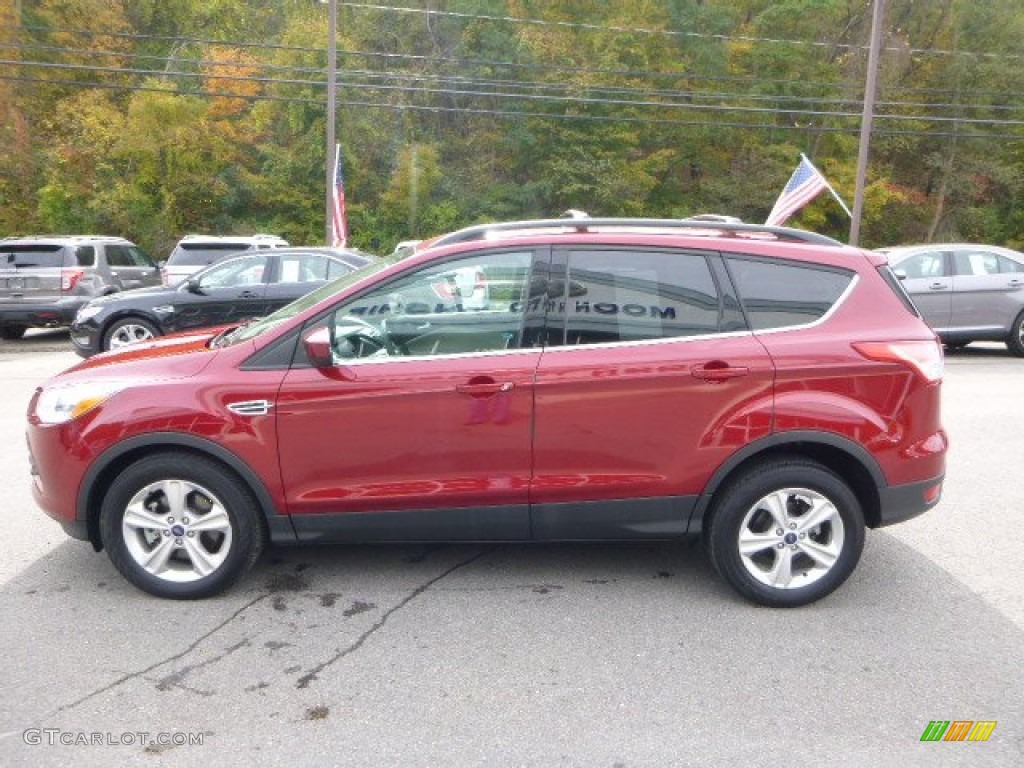2013 Escape SE 2.0L EcoBoost 4WD - Ruby Red Metallic / Charcoal Black photo #5