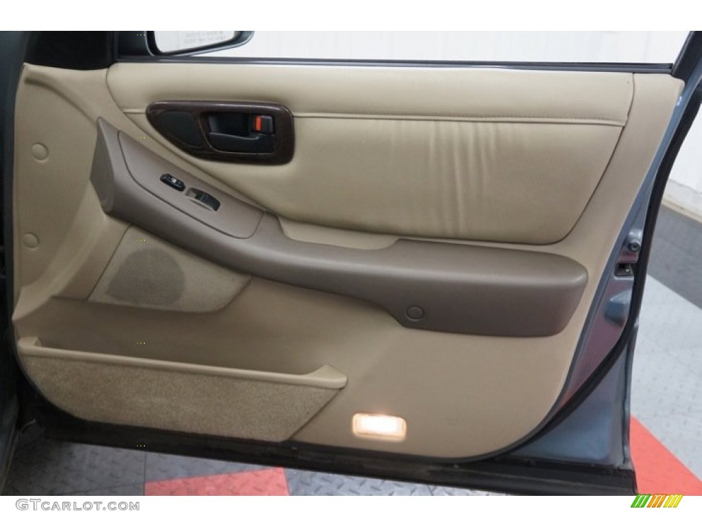 1999 Toyota Avalon XL Door Panel Photos