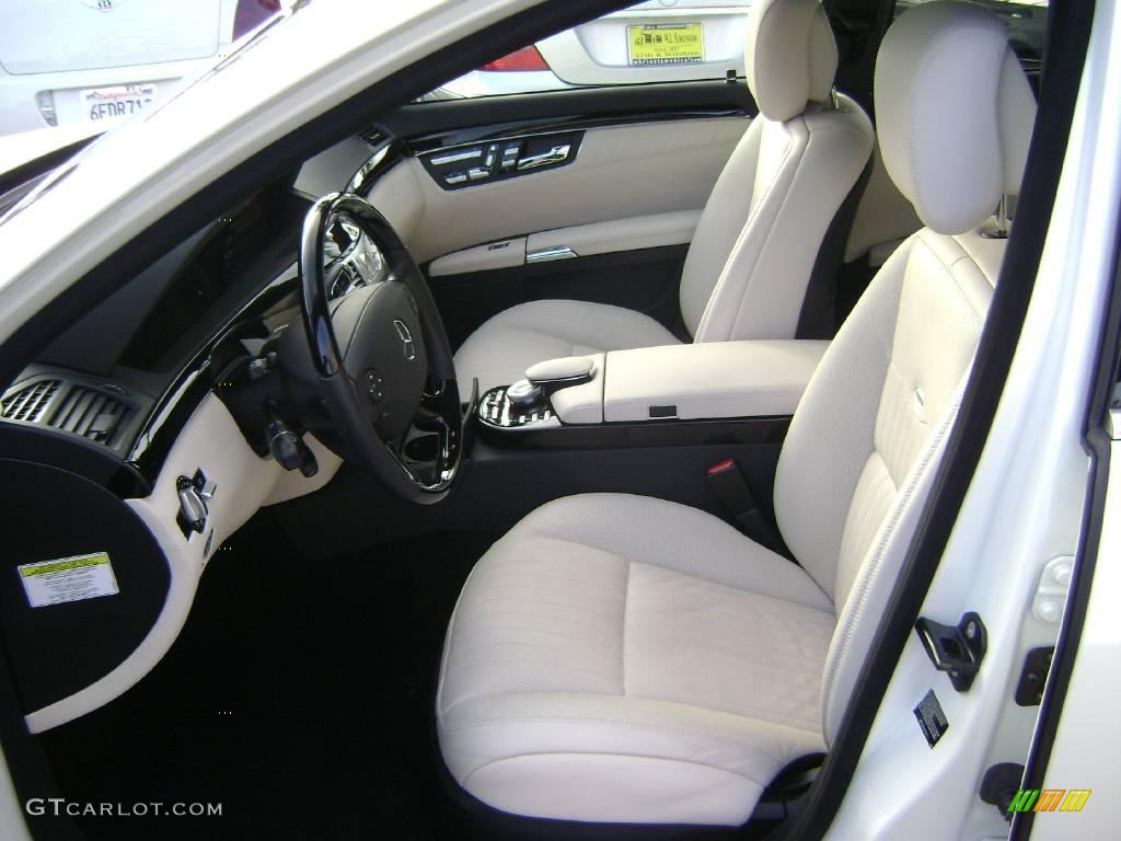 2007 S 550 Sedan - designo Mystic White / designo Porcelain Beige photo #16