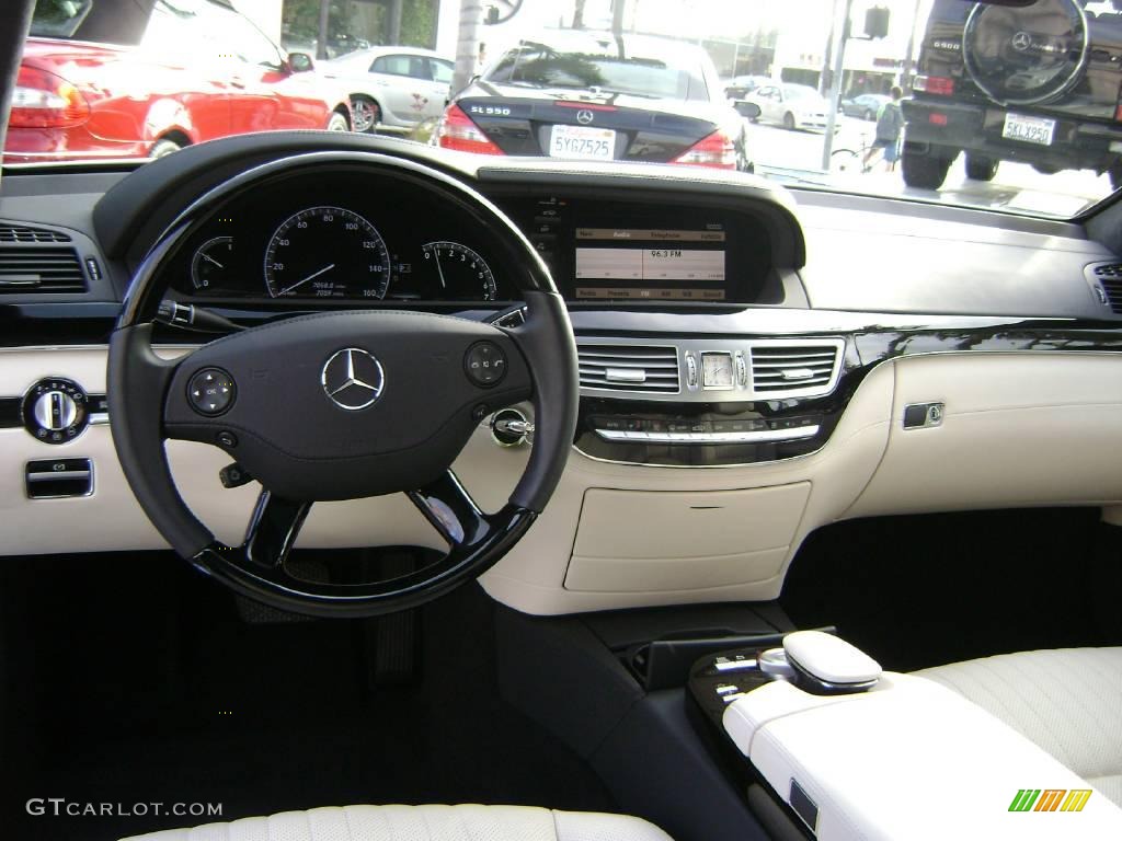 2007 S 550 Sedan - designo Mystic White / designo Porcelain Beige photo #19