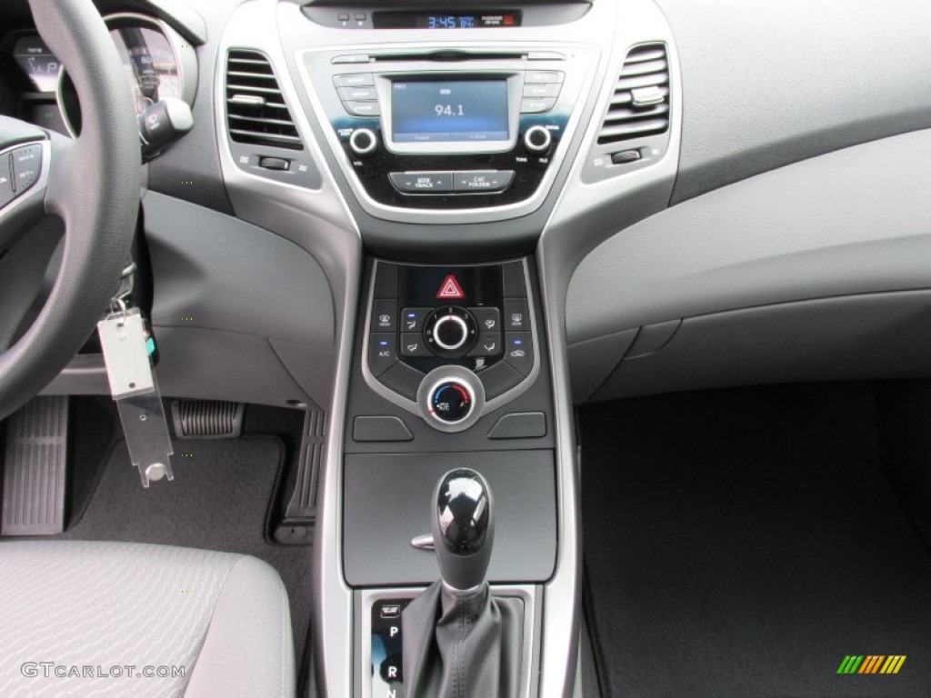 2015 Elantra SE Sedan - Shimmering Air Silver / Gray photo #25