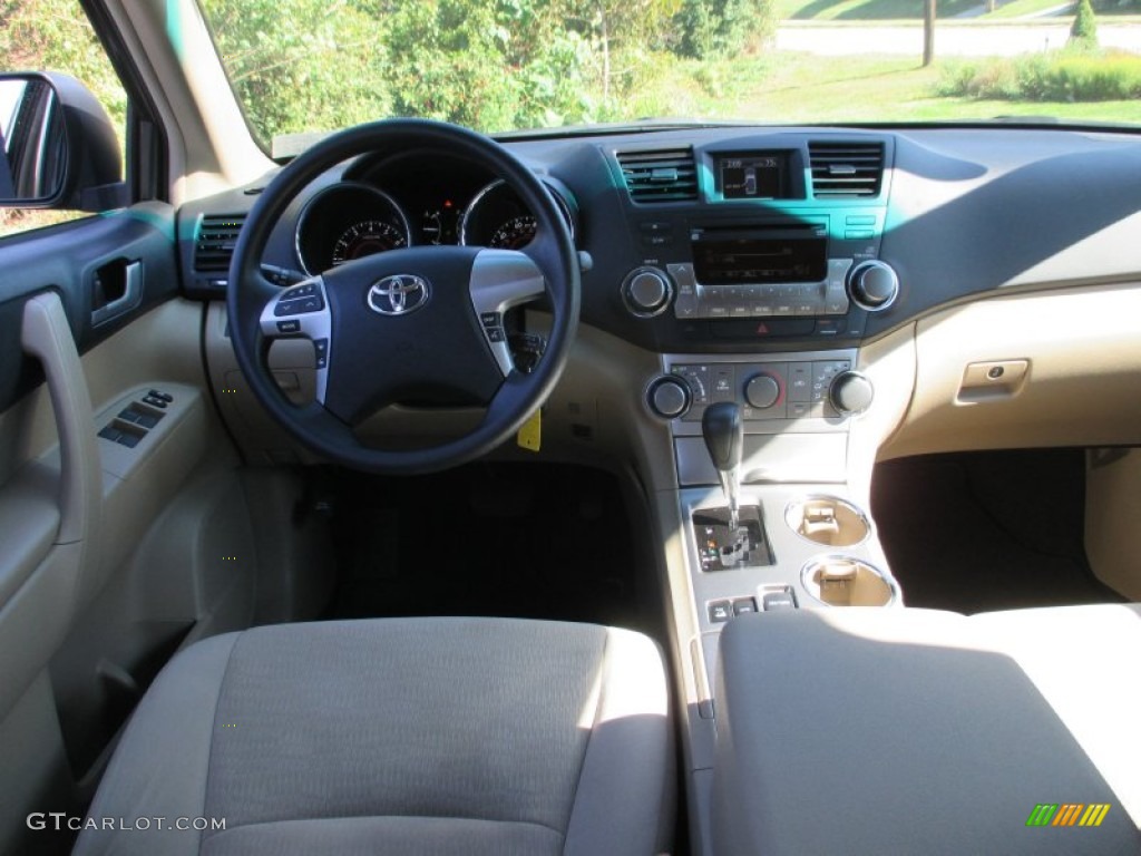 2012 Highlander SE 4WD - Sizzling Crimson Mica / Sand Beige photo #18