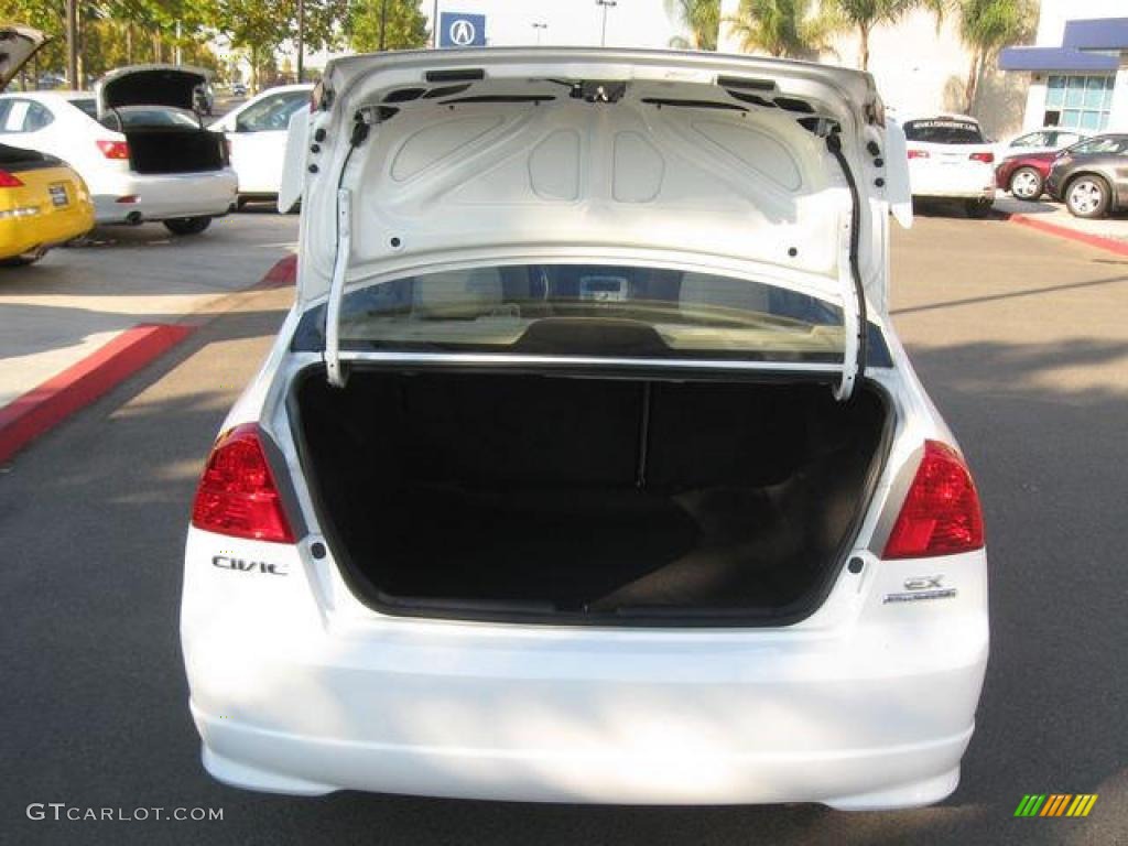 2005 Civic EX Sedan - Taffeta White / Ivory photo #9