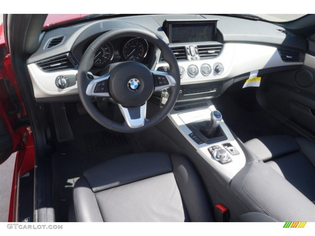 Black Interior 2015 BMW Z4 sDrive28i Photo #97975594