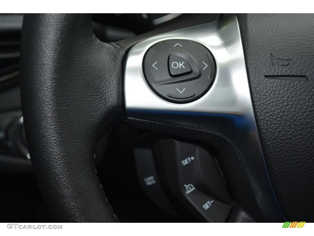 2015 Ford Escape Titanium Controls Photo #97976164