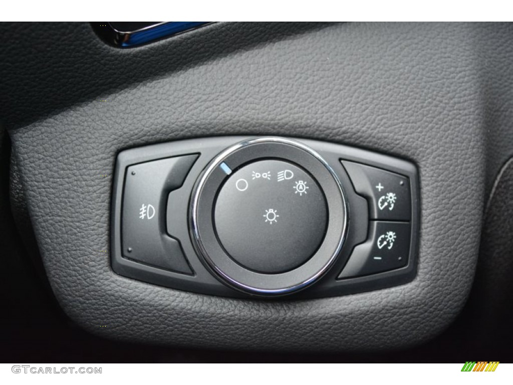 2015 Ford Escape Titanium Controls Photo #97976239