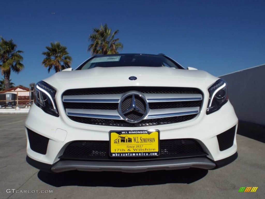 2015 GLA 250 4Matic - Cirrus White / Black photo #2