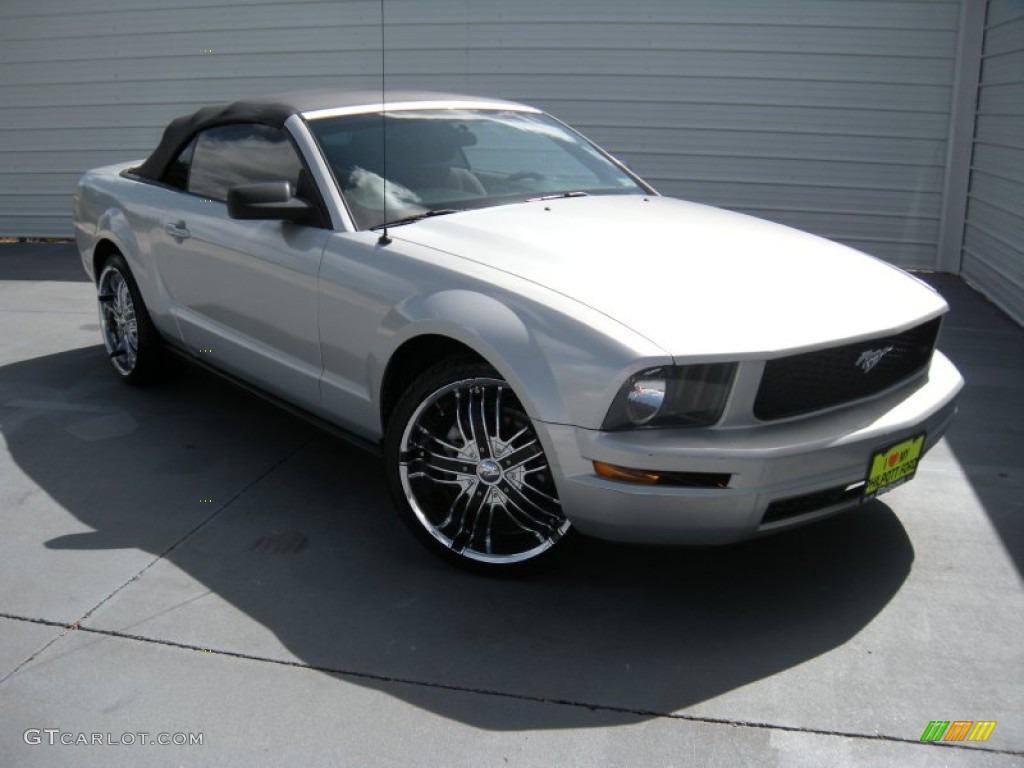 2007 Mustang V6 Deluxe Convertible - Satin Silver Metallic / Light Graphite photo #1