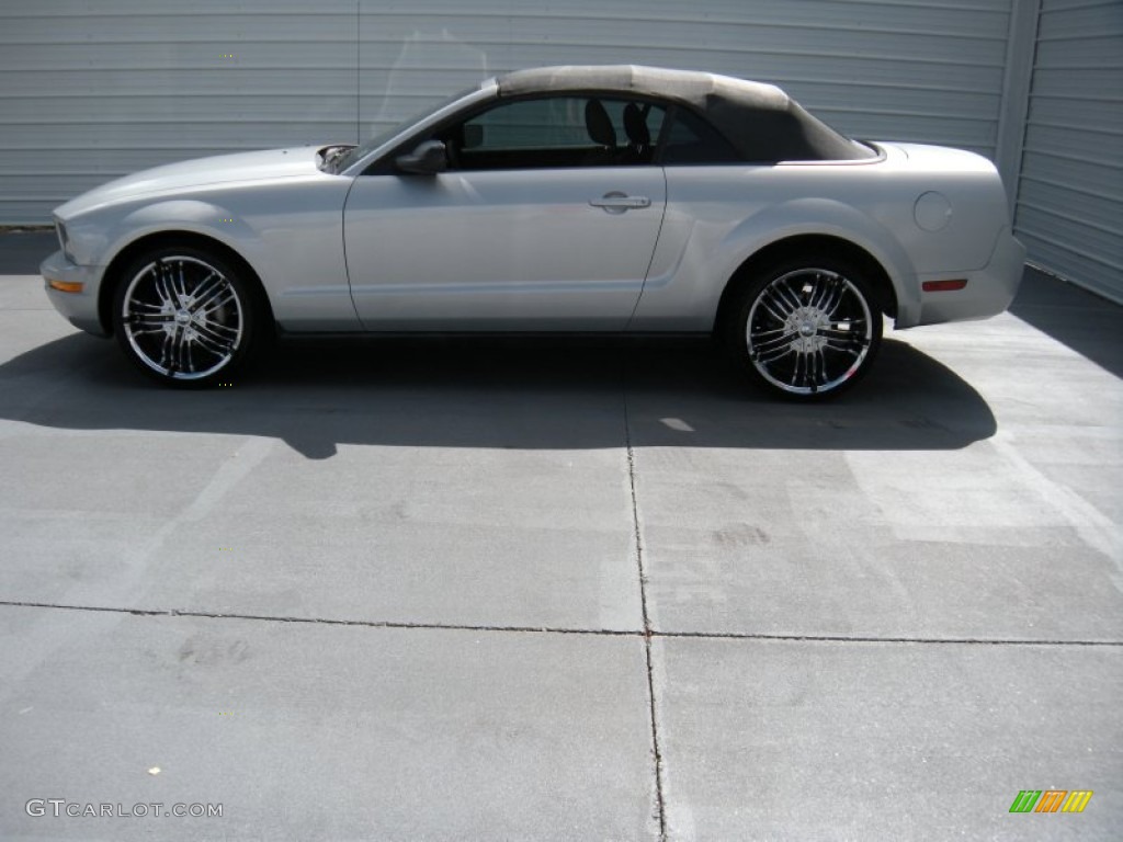2007 Mustang V6 Deluxe Convertible - Satin Silver Metallic / Light Graphite photo #3