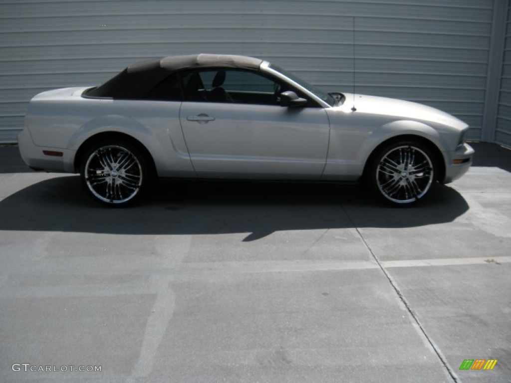 2007 Mustang V6 Deluxe Convertible - Satin Silver Metallic / Light Graphite photo #8