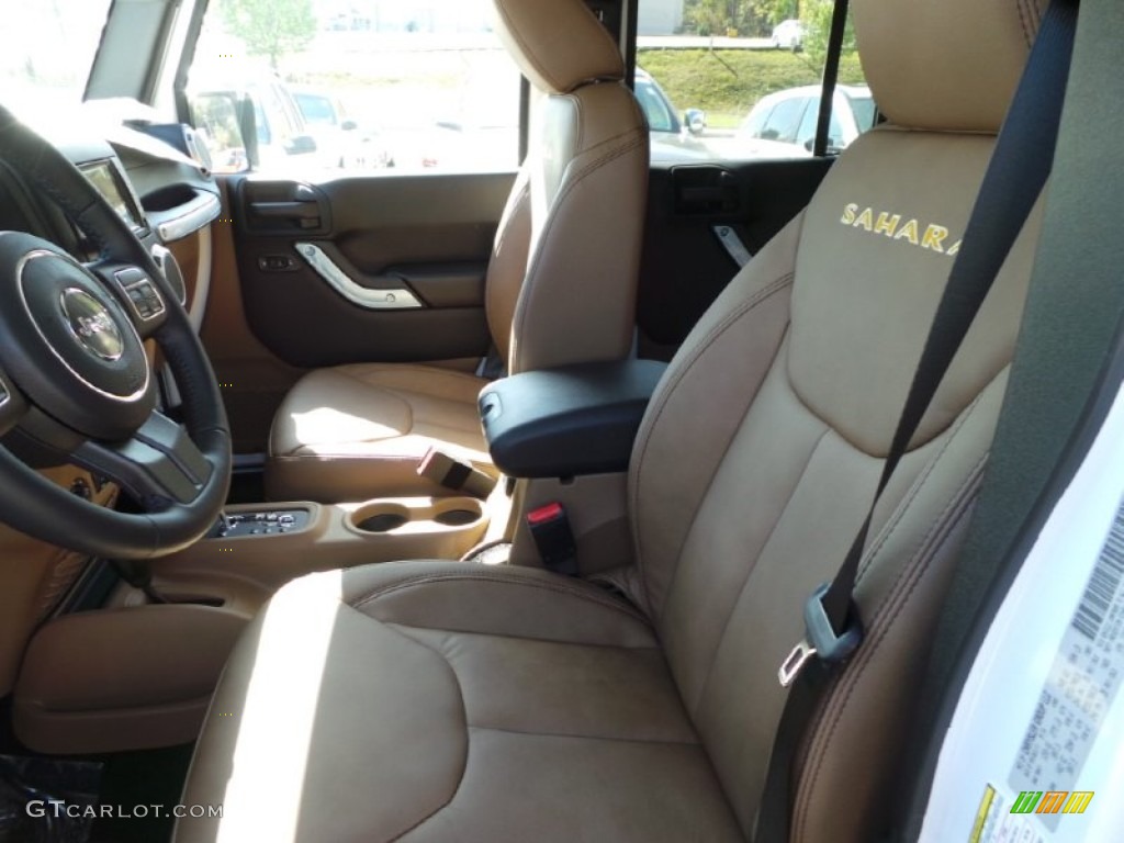 2015 Jeep Wrangler Unlimited Sahara 4x4 Front Seat Photo #97979752
