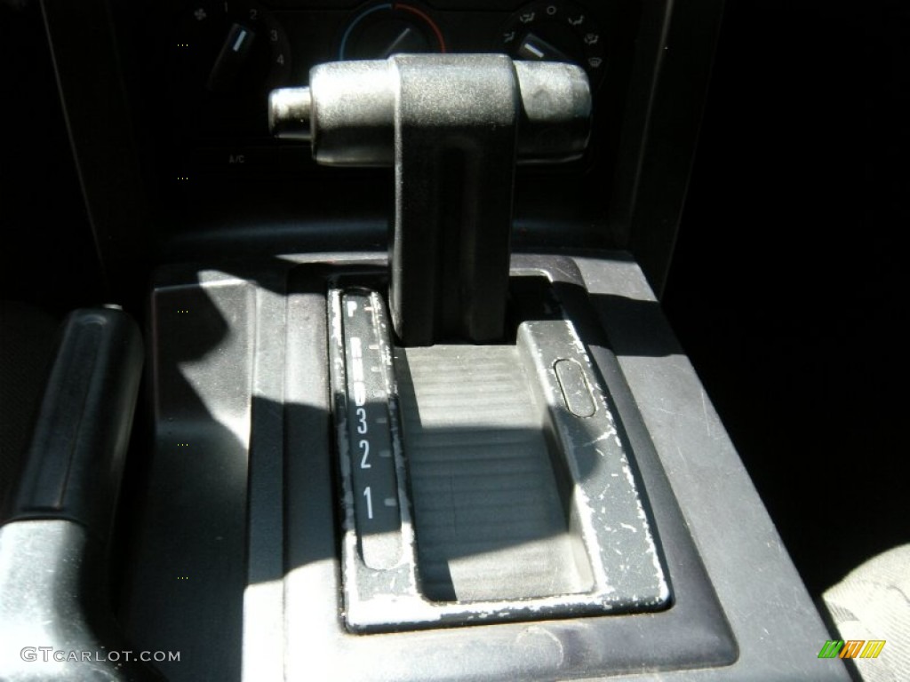 2007 Mustang V6 Deluxe Convertible - Satin Silver Metallic / Light Graphite photo #41