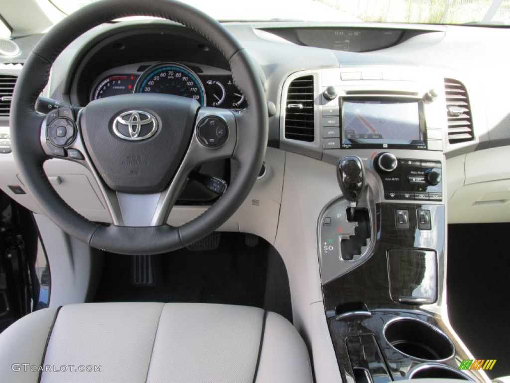 2015 Toyota Venza XLE V6 Light Gray Dashboard Photo #97982077