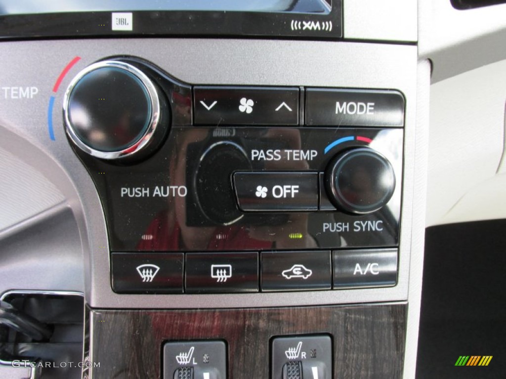 2015 Toyota Venza XLE V6 Controls Photo #97982149