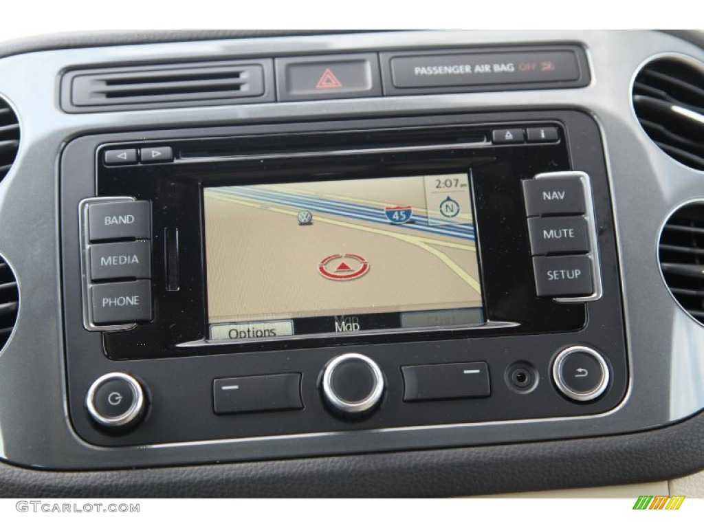 2015 Volkswagen Tiguan R-Line Navigation Photos