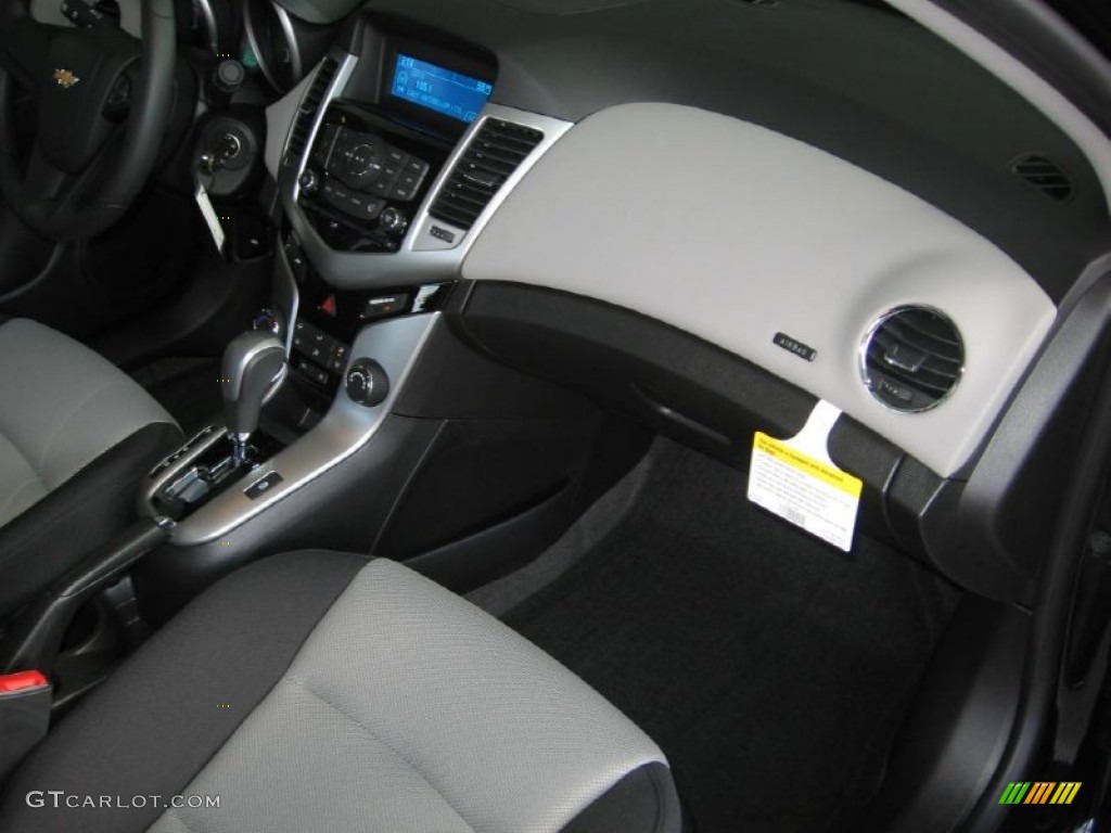 2015 Cruze LS - Black Granite Metallic / Jet Black/Medium Titanium photo #11