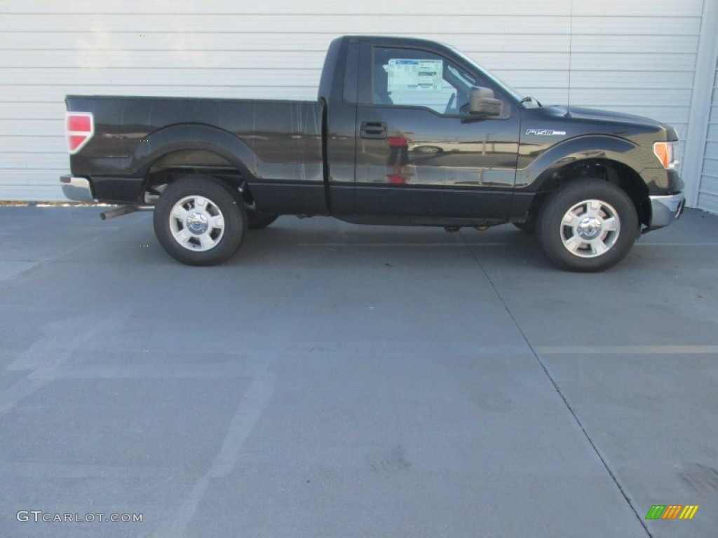 2014 F150 XLT Regular Cab - Tuxedo Black / Steel Grey photo #3