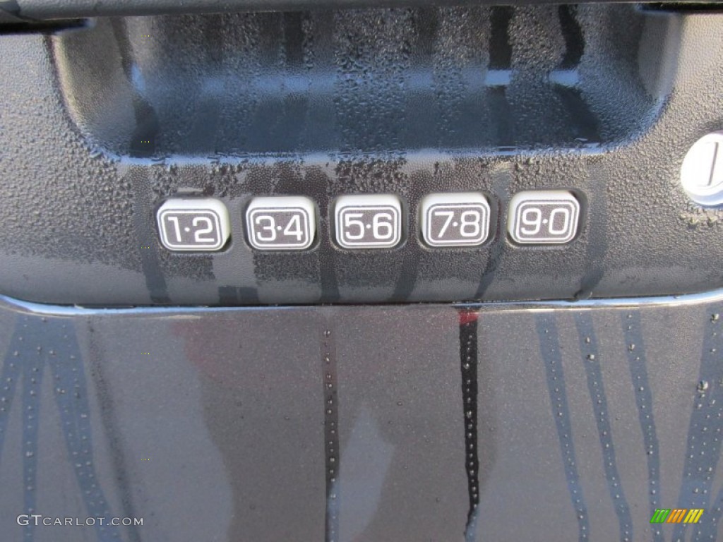 2014 F150 XLT Regular Cab - Tuxedo Black / Steel Grey photo #14