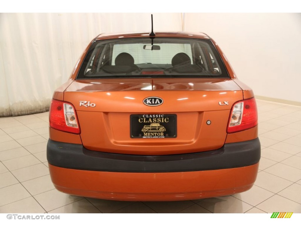 2009 Rio LX Sedan - Sunset Orange / Gray photo #14