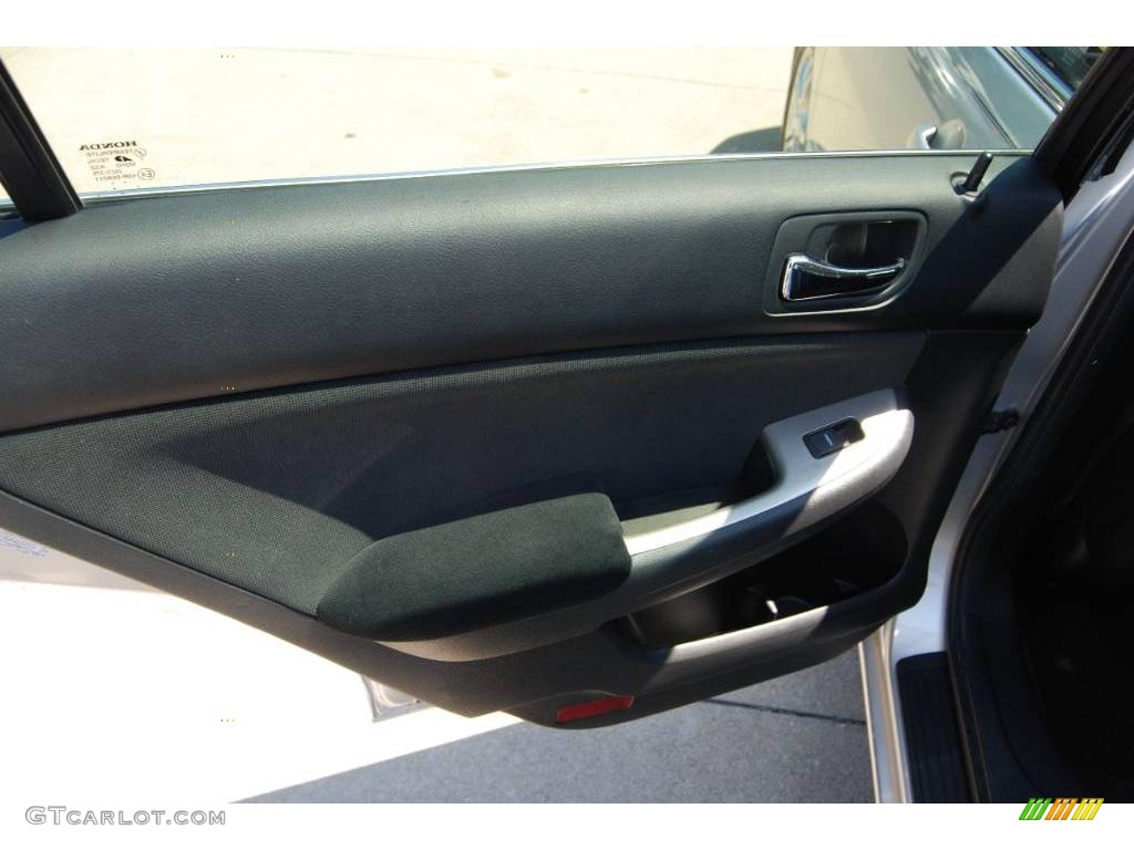 2006 Accord EX Sedan - Alabaster Silver Metallic / Black photo #43
