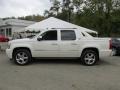 White Diamond Tricoat - Avalanche LTZ 4x4 Photo No. 2
