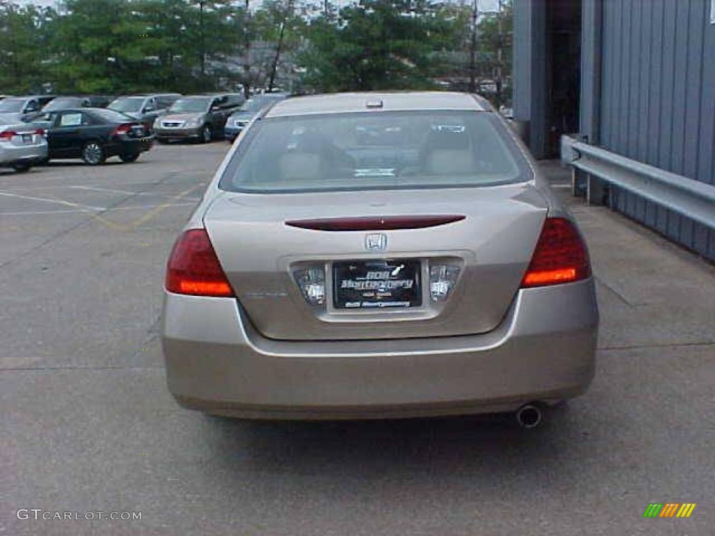 2006 Accord EX-L Sedan - Desert Mist Metallic / Ivory photo #9