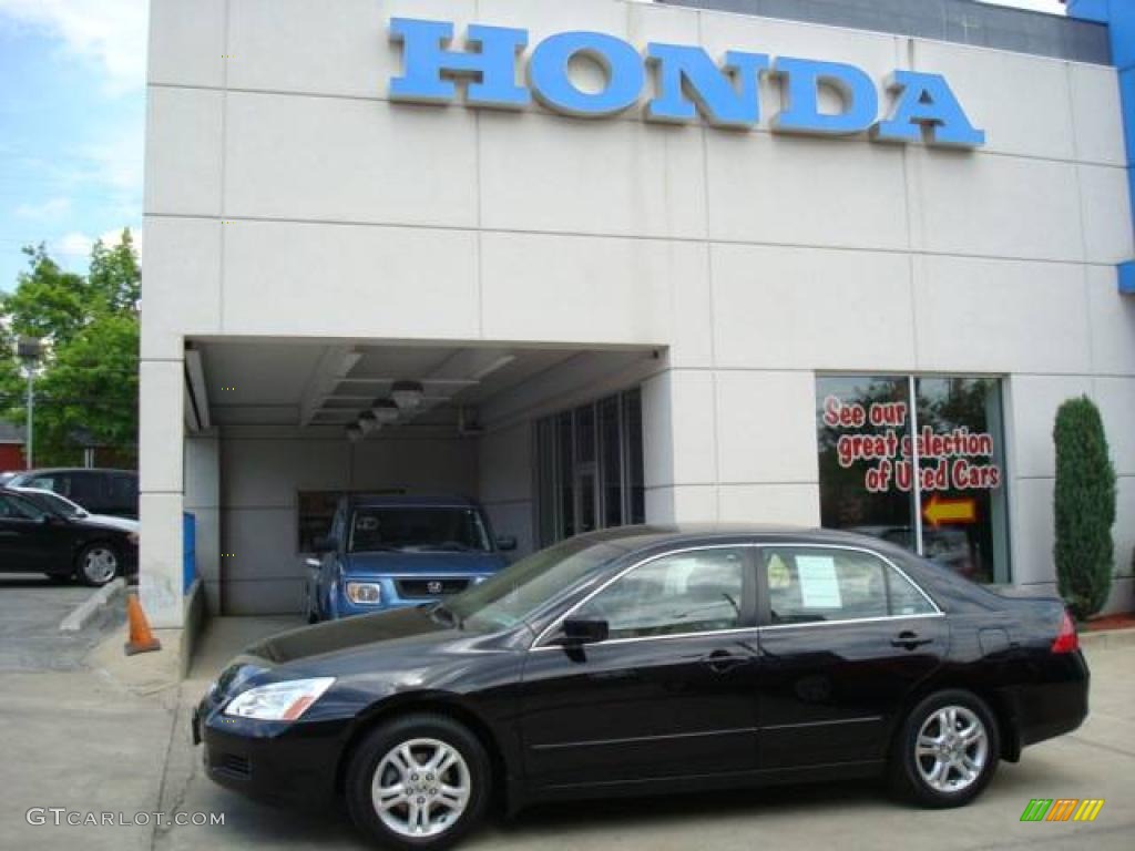 2006 Accord SE Sedan - Nighthawk Black Pearl / Ivory photo #1