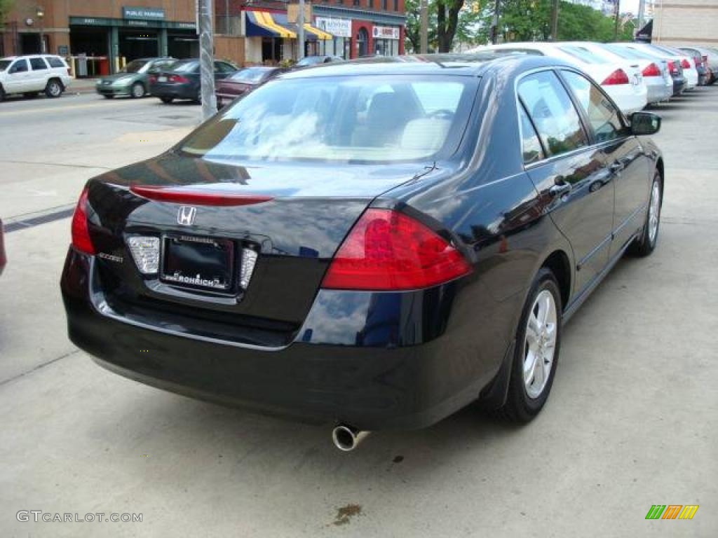 2006 Accord SE Sedan - Nighthawk Black Pearl / Ivory photo #4