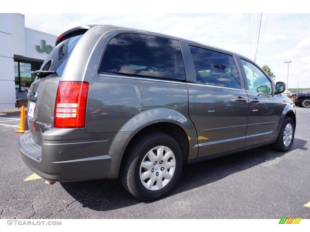 2010 Town & Country LX - Dark Titanium Metallic / Medium Slate Gray/Light Shale photo #7