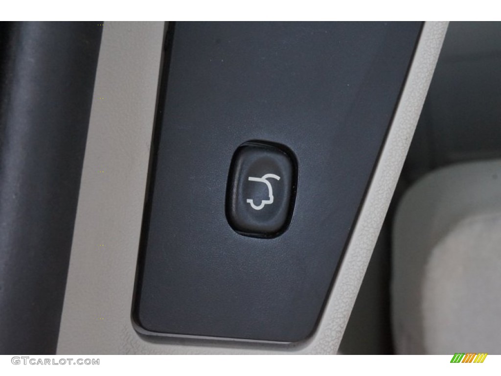 2010 Town & Country LX - Dark Titanium Metallic / Medium Slate Gray/Light Shale photo #15