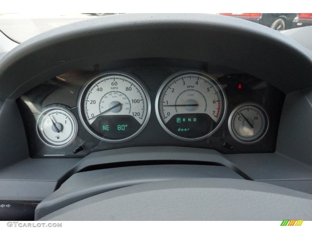 2010 Town & Country LX - Dark Titanium Metallic / Medium Slate Gray/Light Shale photo #19