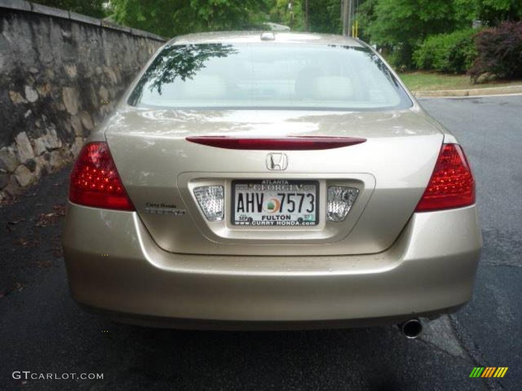 2006 Accord EX-L Sedan - Desert Mist Metallic / Ivory photo #6