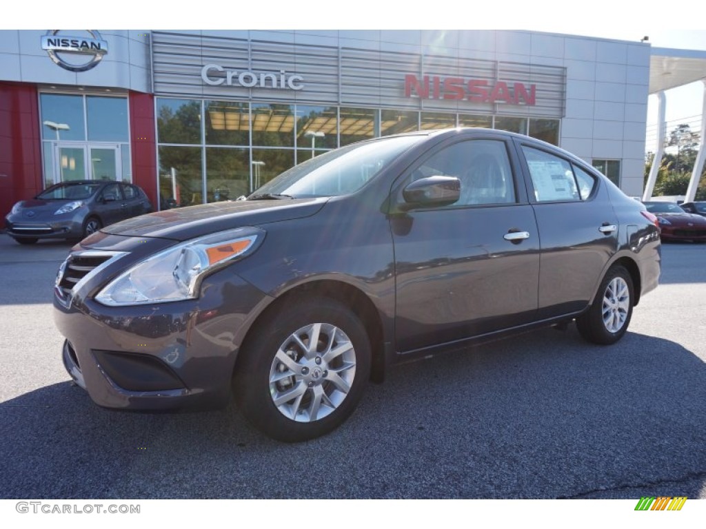 2015 Versa 1.6 SV Sedan - Amethyst Gray / Charcoal photo #1