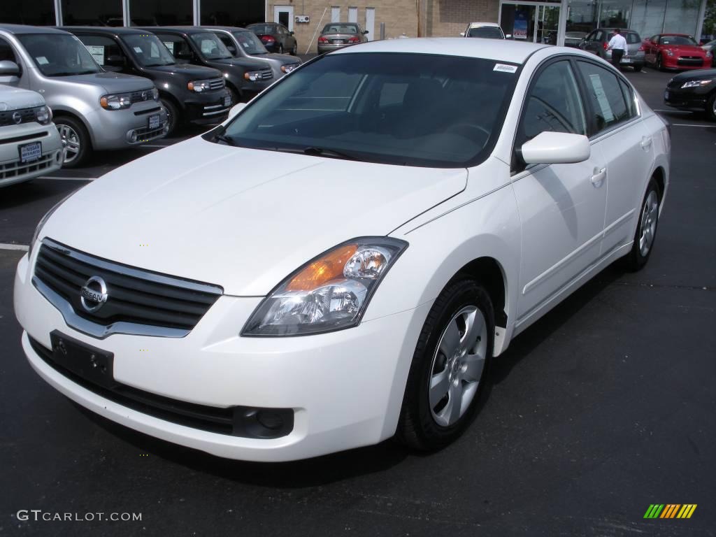 2008 Altima 2.5 S - Winter Frost Pearl / Charcoal photo #1