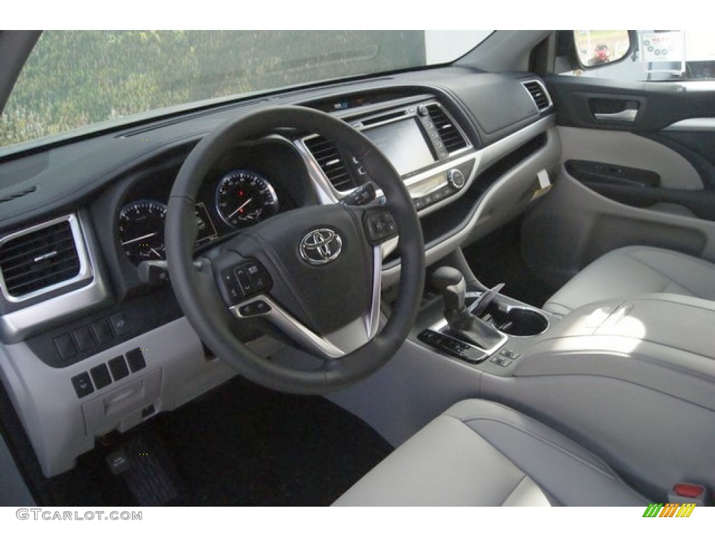 Ash Interior 2015 Toyota Highlander XLE AWD Photo #98005618
