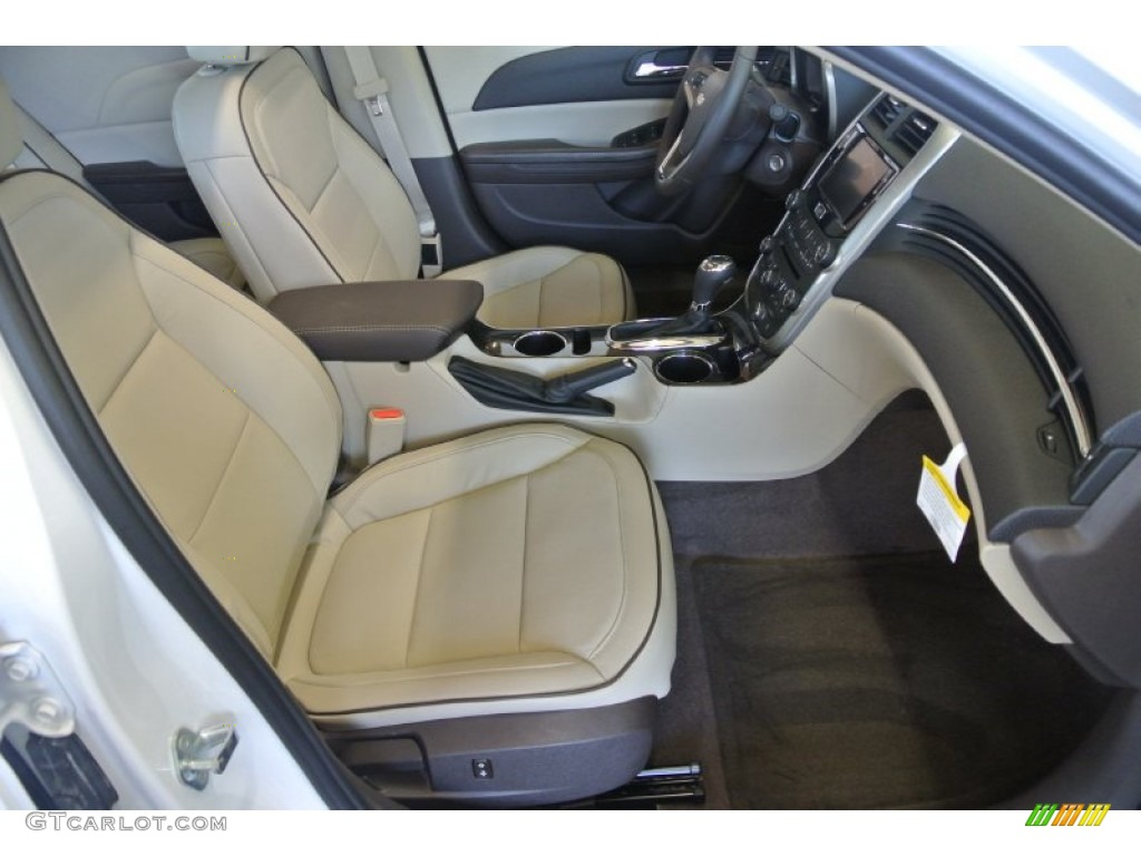 2015 Chevrolet Malibu LT Front Seat Photos