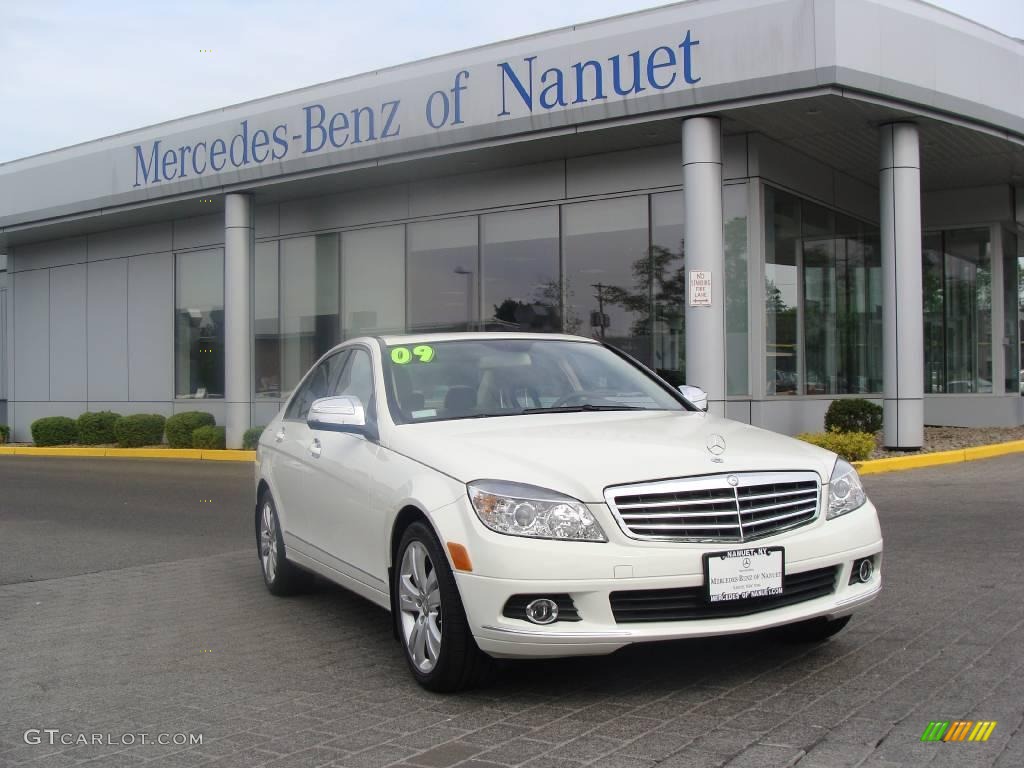 2009 C 300 4Matic - Arctic White / Almond/Mocha photo #1