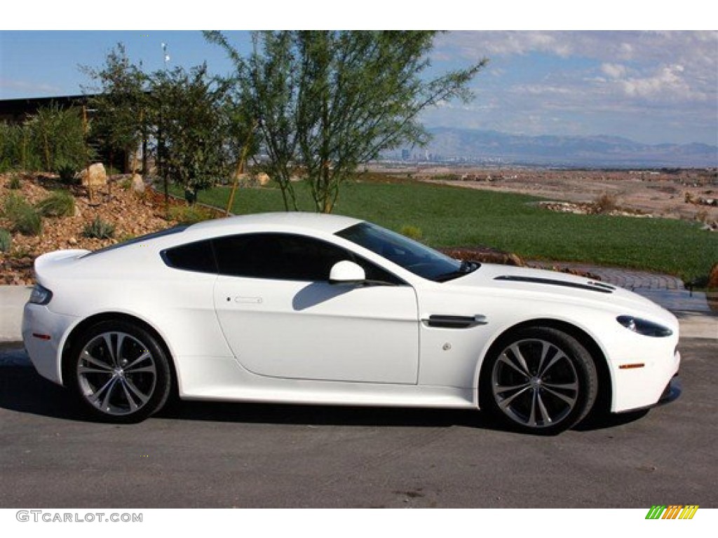 Morning Frost White 2011 Aston Martin V12 Vantage Coupe Exterior Photo #98017282