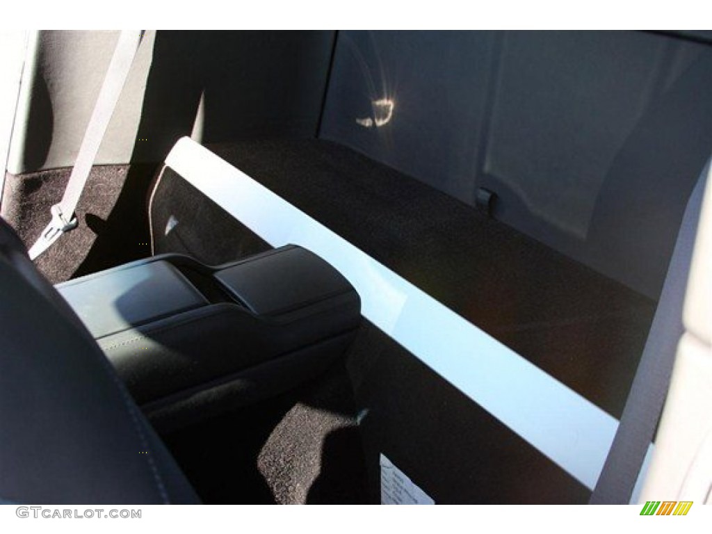 2011 V12 Vantage Coupe - Morning Frost White / Obsidian Black photo #19
