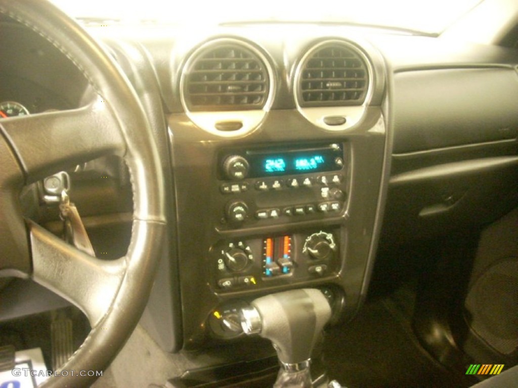 2008 Envoy SLE 4x4 - Silver Mist Metallic / Light Gray photo #10