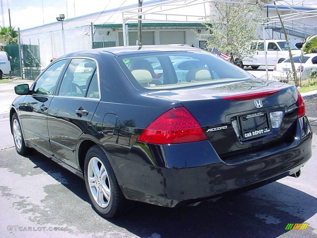 2007 Accord SE Sedan - Nighthawk Black Pearl / Ivory photo #5