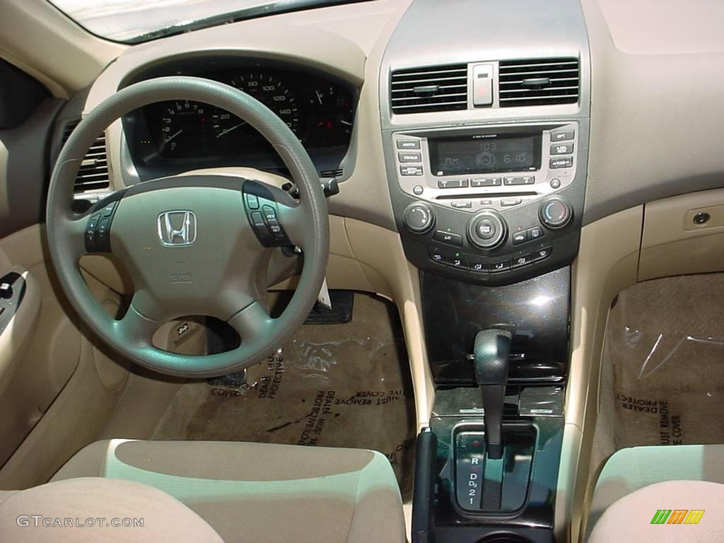 2007 Accord SE Sedan - Nighthawk Black Pearl / Ivory photo #13