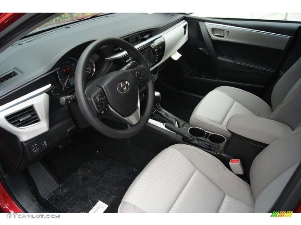 2015 Corolla LE - Barcelona Red Metallic / Ivory photo #5