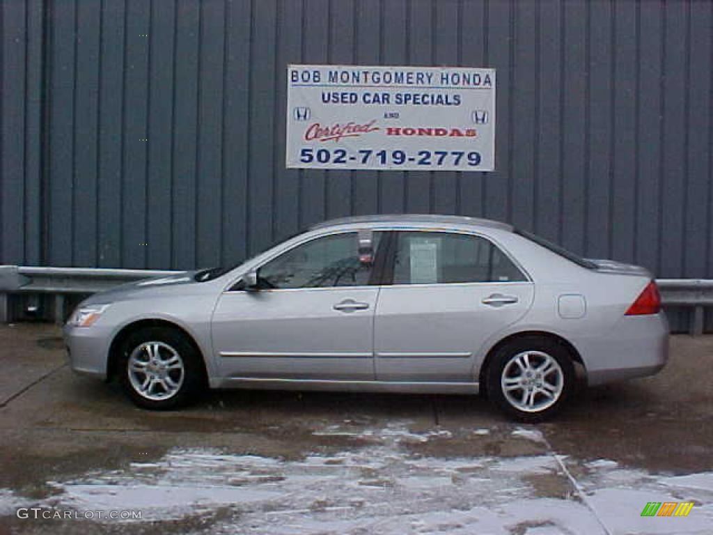 2007 Accord SE Sedan - Alabaster Silver Metallic / Gray photo #1