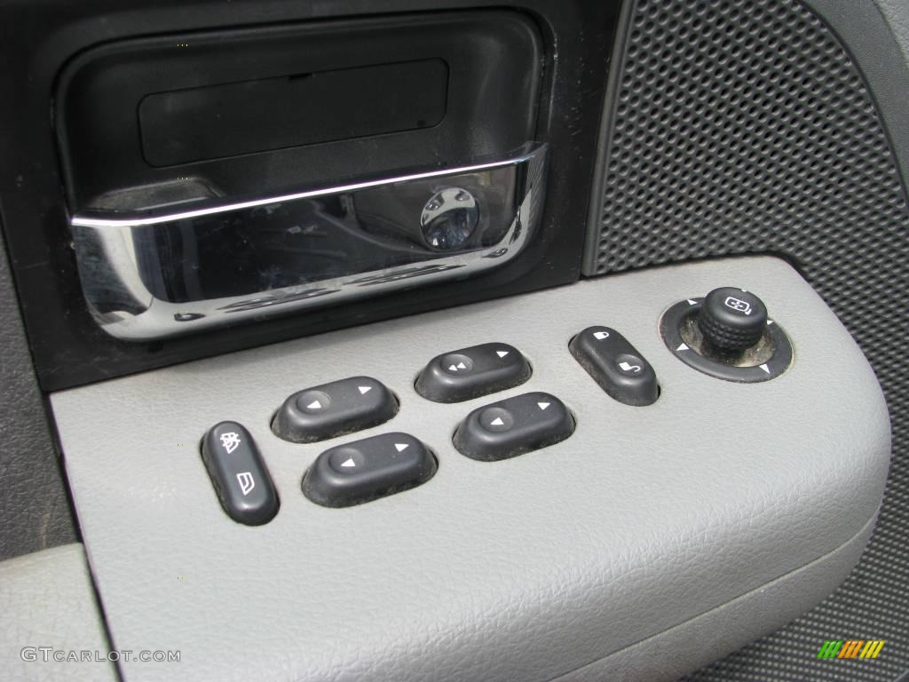 2006 F150 XLT SuperCab 4x4 - True Blue Metallic / Medium/Dark Flint photo #10