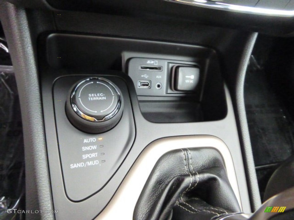 2015 Jeep Cherokee Limited 4x4 9 Speed Automatic Transmission Photo #98028193