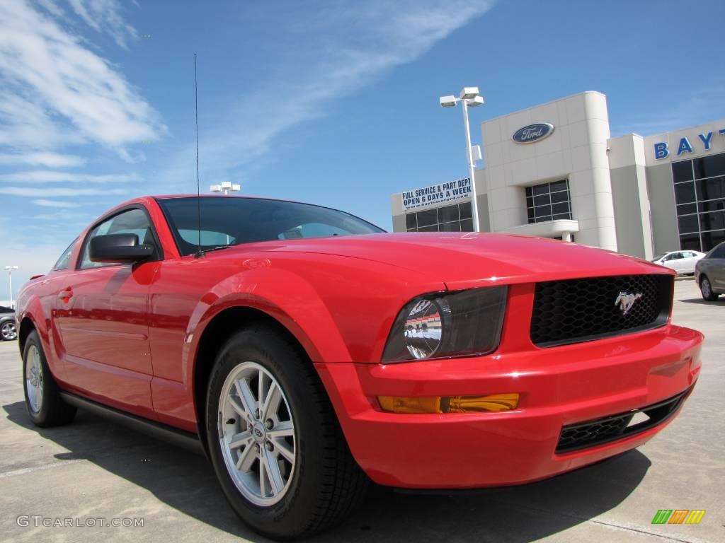 2008 Mustang V6 Deluxe Coupe - Torch Red / Medium Parchment photo #1